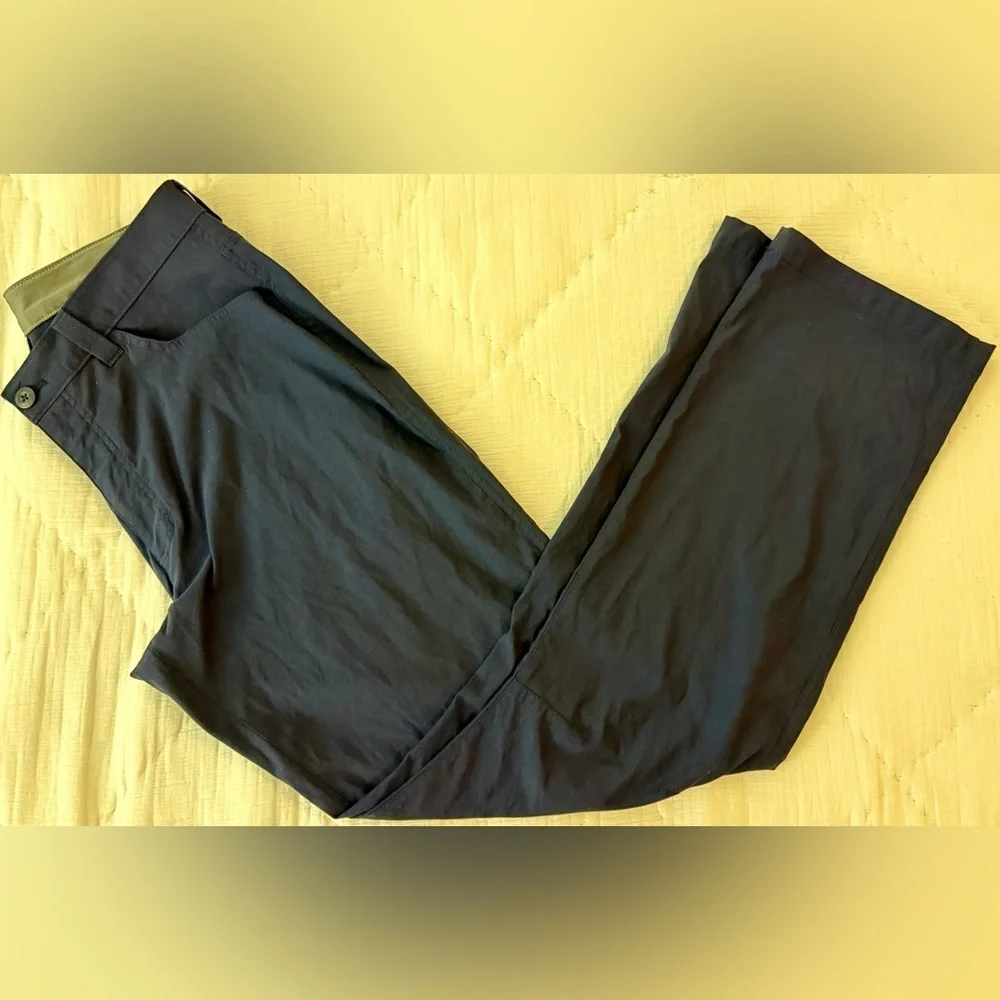 Eddie Bauer Men’s Tech Pants 34x32 Navy Blue w/ Zipper Pocket Travel